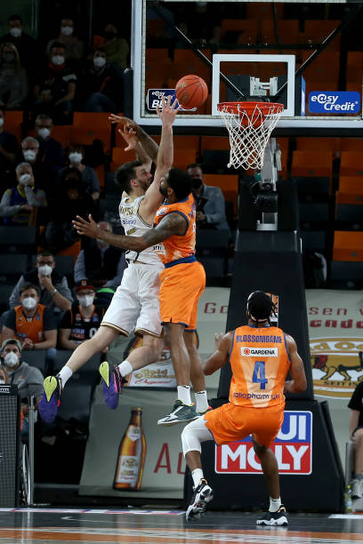 虽然最终成 虽然最终成